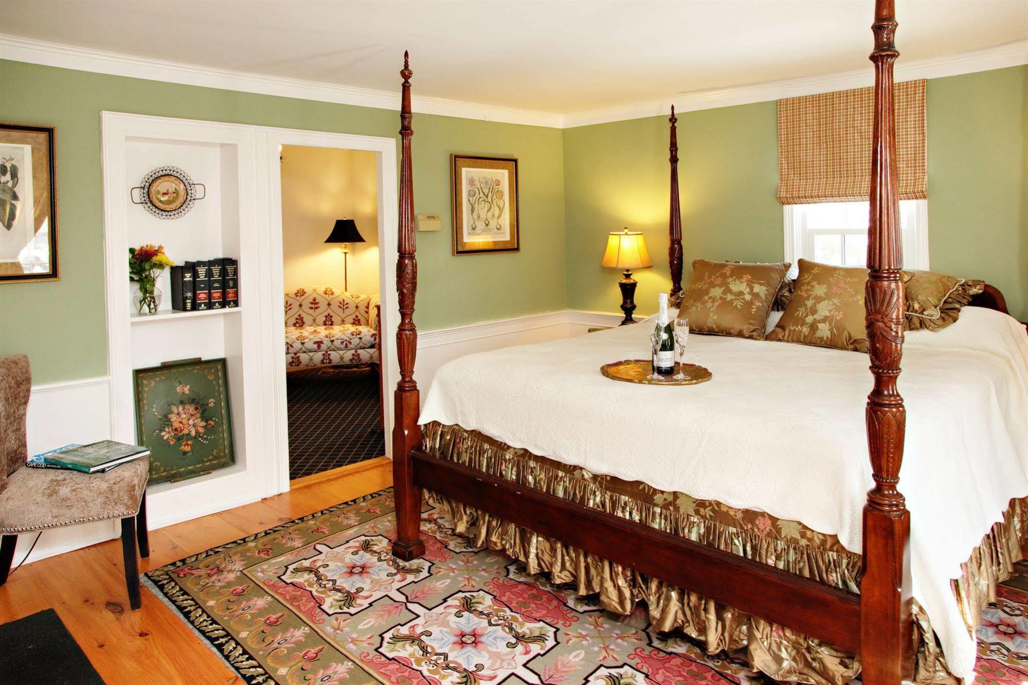 The Inn At Yarmouth Port (Adults Only) ภายนอก รูปภาพ