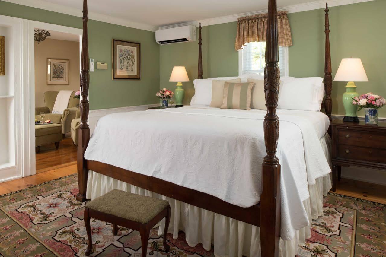 The Inn At Yarmouth Port (Adults Only) ภายนอก รูปภาพ