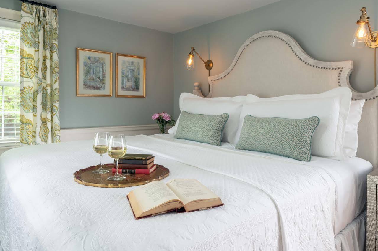 The Inn At Yarmouth Port (Adults Only) ภายนอก รูปภาพ